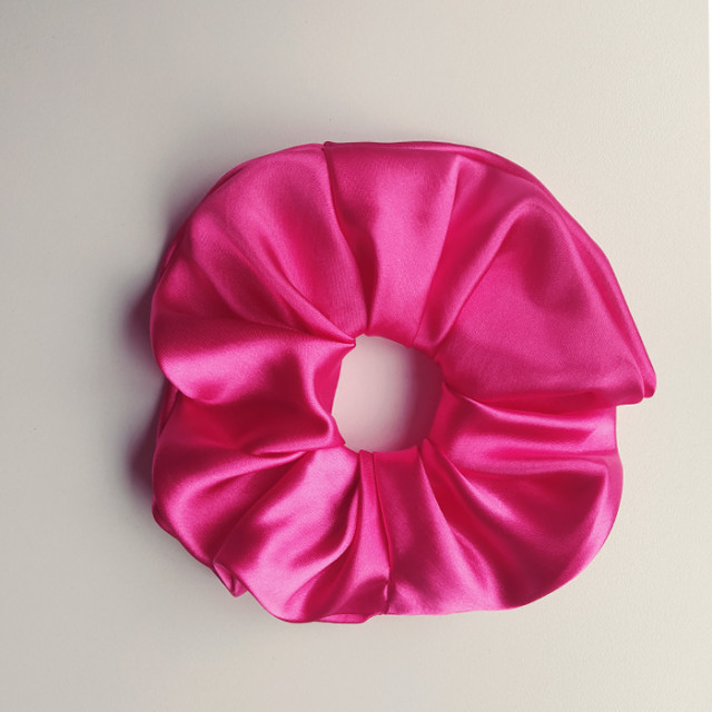 Скрънчи в цикламен цвят