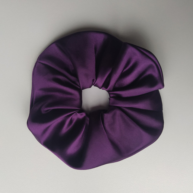Скрънчи в тъмно лилав цвят