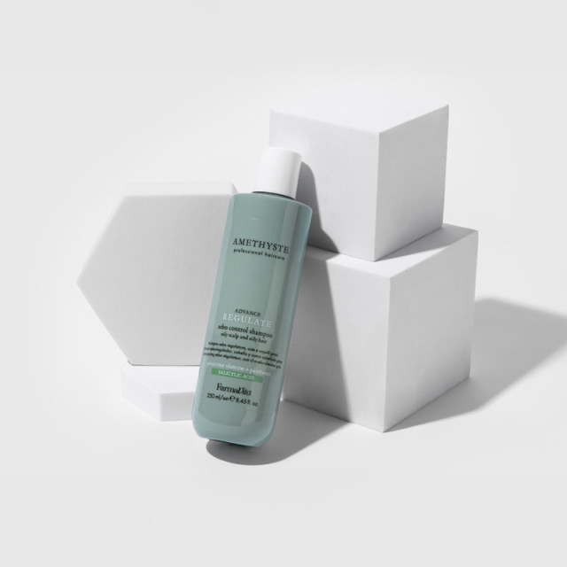 Балансиращ шампоан против омазняване на скалпа Farmavita Amethyste Advance Regulate Sebo Control Shampoo 250ml