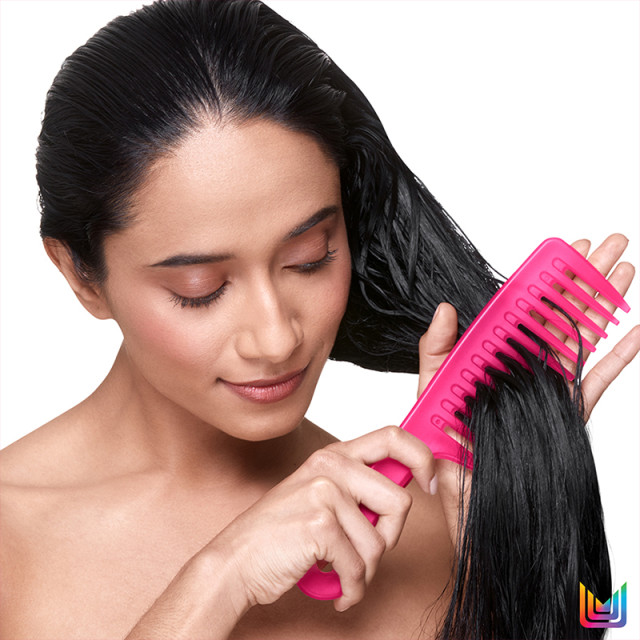 Балсам против накъсване за суха, безжизнена и увредена коса Matrix Instacure Anti-Breakage Conditioner 300ml