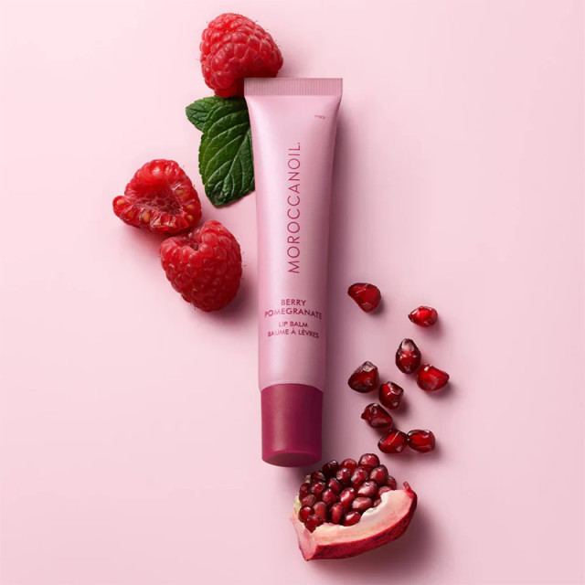 Подхранващ балсам за устни Moroccanoil Lip Balm Berry Pomegranate 15ml